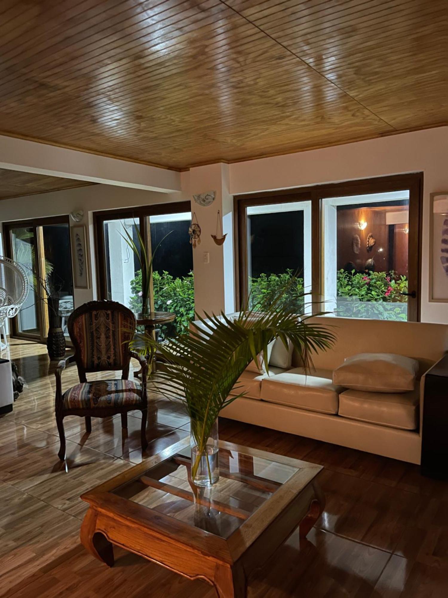 Teanehi Bed & Breakfast Hanga Roa Luaran gambar